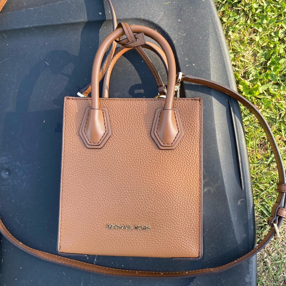 Brown Michael Kors crossbody bag, like new!